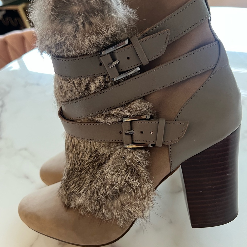 Louise et Cie Tan Fur-Trimmed Heeled Boots